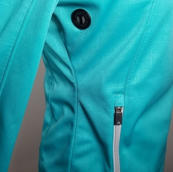 Ladies Black Mountain Ski Jacket - Picture 6 of 11